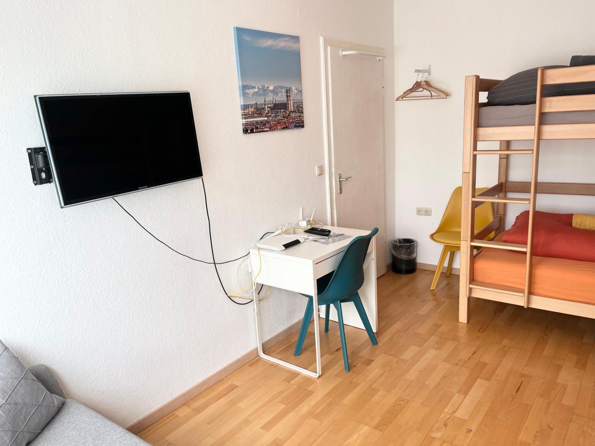 Gemuetliche Privatzimmer Mit Geteiltem Bad, Kueche Und Garten Мюнхен Екстер'єр фото